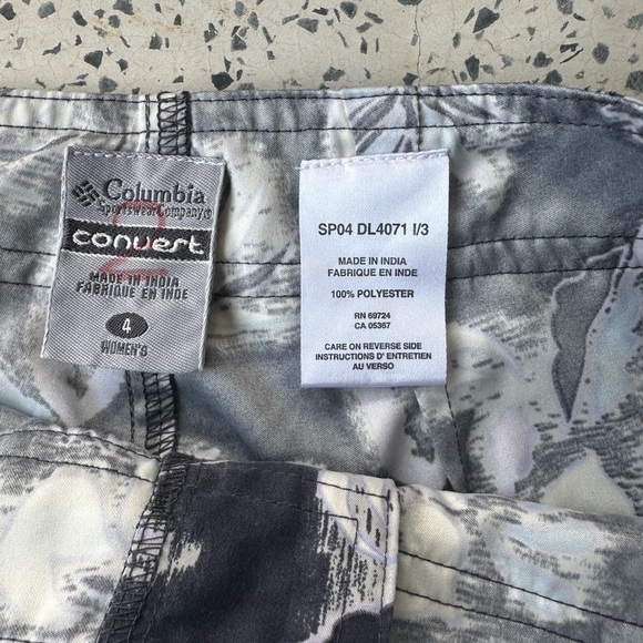 Columbia High Waist Blue and White Shorts - Picture 2 of 7